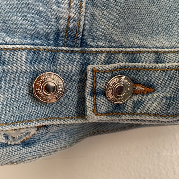 light blue jean jacket - Picture 4 of 4